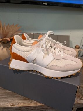 NEW Balance 327 Retro Runner Women’s Sneakers in White and Rust